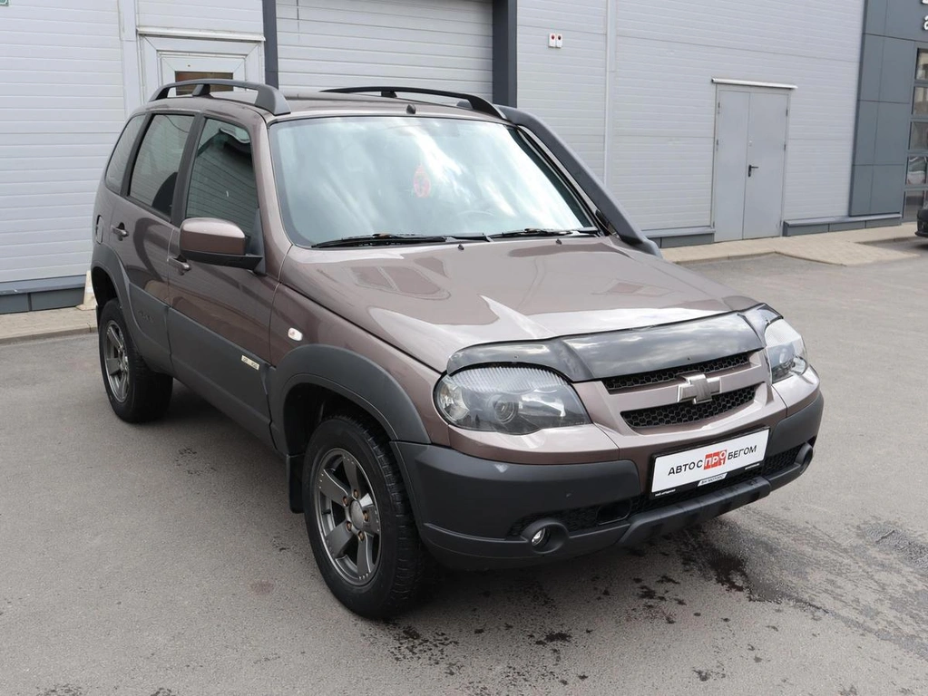 Внедорожник Chevrolet Niva 2016 года, 700000 рублей, Железногорск