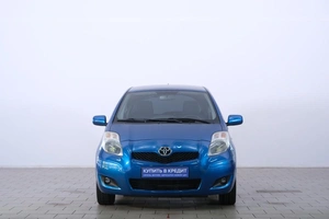 Хетчбэк Toyota Yaris 2007 года, 699000 рублей, Омск