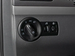 Минивэн Volkswagen Touran 2011 года, 869000 рублей, Тюмень