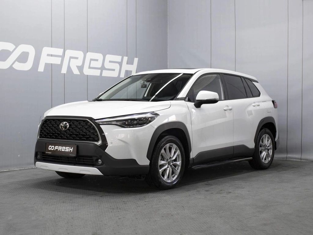 Внедорожник Toyota Corolla Cross 2022 года, 3074000 рублей, Омск