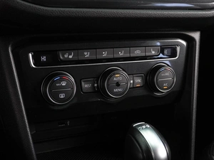 Внедорожник Volkswagen Tiguan 2017 года, 2054000 рублей, Воронеж