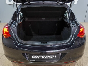 Хетчбэк Opel Astra 2012 года, 859000 рублей, Воронеж