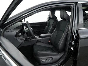 Седан Toyota Camry 2025 года, 4398999 рублей, Москва