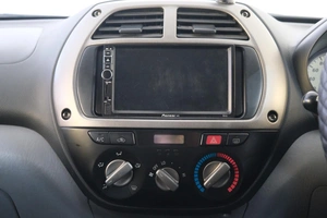 Внедорожник Toyota RAV4 2000 года, 689000 рублей, Омск