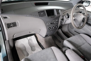 Седан Toyota Prius 1999 года, 389000 рублей, Омск