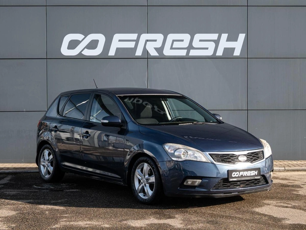 Хетчбэк Kia Ceed 2010 года, 695000 рублей, Краснодар