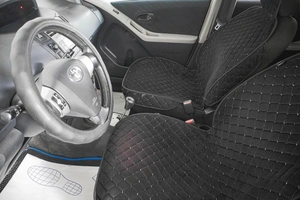 Хетчбэк Toyota Yaris 2007 года, 669000 рублей, Кемерово