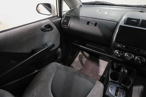 Хетчбэк Honda Fit 2002 года, 349000 рублей, Новокузнецк