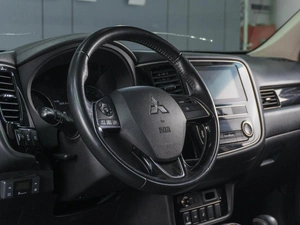 Внедорожник Mitsubishi Outlander 2019 года, 1499000 рублей, Сургут