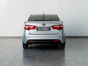 Седан Kia Rio 2013 года, 849000 рублей, Саратов