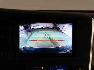 Минивэн Toyota Sienna 2016 года, 2548077 рублей, Москва