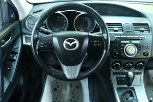 Седан Mazda 3 2011 года, 969000 рублей, Омск