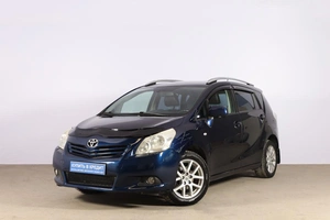 Минивэн Toyota Verso 2009 года, 969000 рублей, Новосибирск