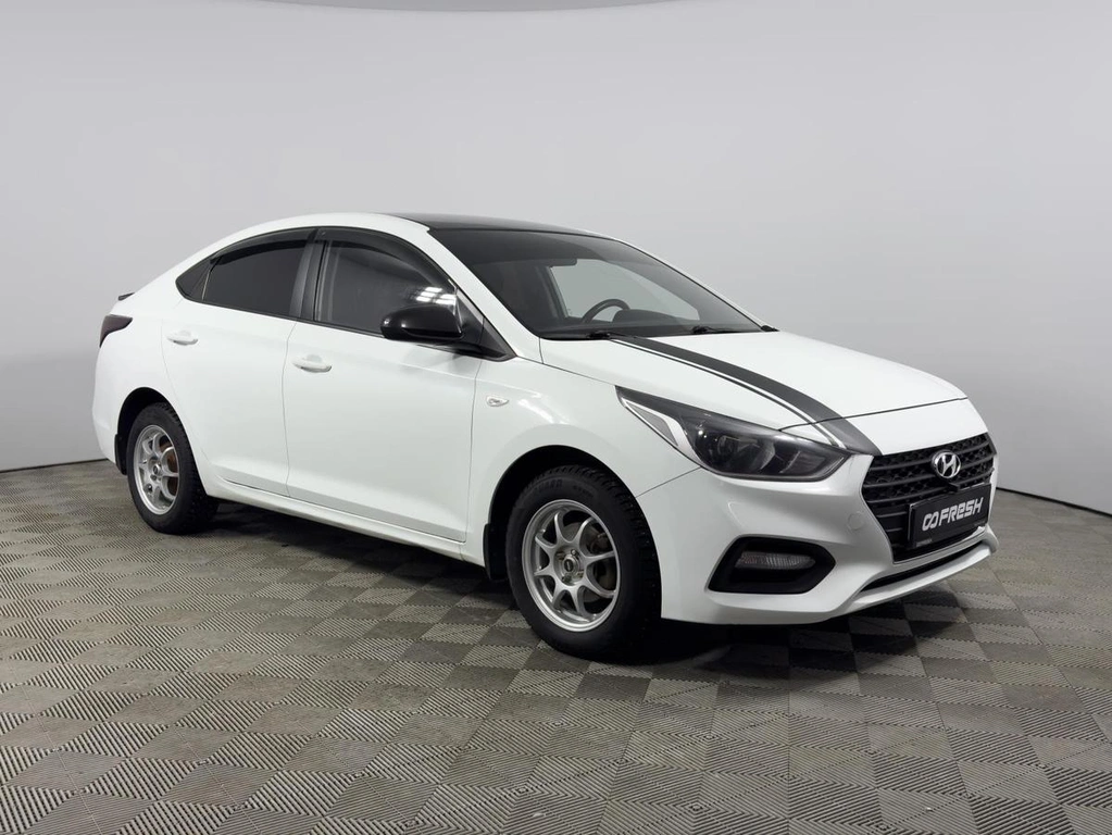 Седан Hyundai Solaris 2018 года, 1254900 рублей, Казань
