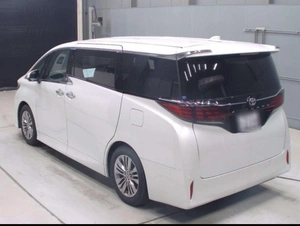 Минивэн Toyota Alphard 2023 года, 7750000 рублей, Красноярск