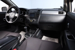 Хетчбэк Nissan Tiida 2011 года, 639000 рублей, Новосибирск