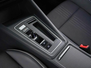Хетчбэк Volkswagen Golf 2022 года, 2974444 рублей, Москва