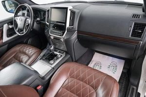 Внедорожник Toyota Land Cruiser 2017 года, 6349000 рублей, Красноярск