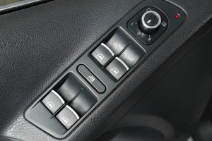 Внедорожник Volkswagen Tiguan 2012 года, 1529000 рублей, Тюмень