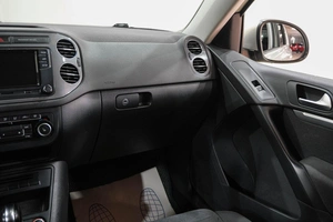 Внедорожник Volkswagen Tiguan 2013 года, 1979000 рублей, Новокузнецк