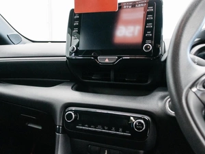 Хетчбэк Toyota Yaris 2020 года, 1500000 рублей, Красноярск