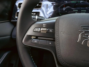 Седан BYD Qin L 2024 года, 2750000 рублей, Краснодар