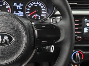 Седан Kia Rio 2018 года, 915111 рублей, Ставрополь