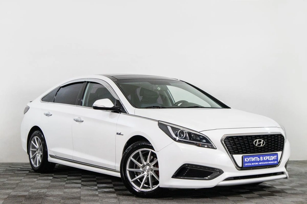 Седан Hyundai Sonata 2016 года, 1719000 рублей, Сургут