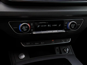 Внедорожник Audi Q5 2023 года, 5090000 рублей, Краснодар