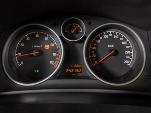 Универсал Opel Astra 2012 года, 699000 рублей, Воронеж