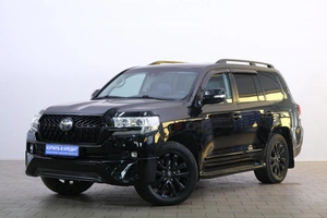 Внедорожник Toyota Land Cruiser 2017 года, 6489000 рублей, Омск