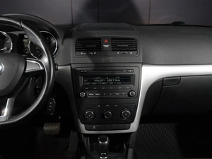 Внедорожник Skoda Yeti 2014 года, 1150111 рублей, Тверь