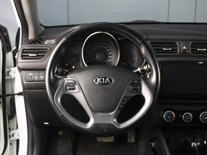 Седан Kia Rio 2015 года, 1200000 рублей, Омск