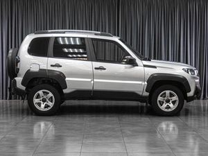 Внедорожник ВАЗ (LADA) Niva Travel 2021 года, 899000 рублей, Тюмень