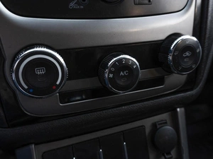 Хетчбэк Geely Emgrand EC7 2013 года, 469000 рублей, Саратов