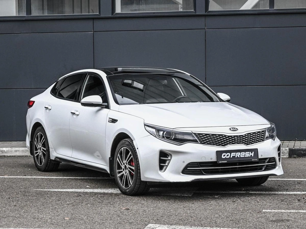 Седан Kia Optima 2016 года, 1844000 рублей, Кирилловка