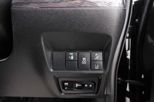 Минивэн Honda Stepwgn Spada 2017 года, 2289000 рублей, Красноярск