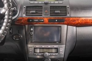 Седан Toyota Avensis 2004 года, 839000 рублей, Томск