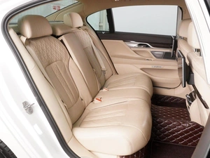 Седан BMW 7 серия 2015 года, 3469000 рублей, Красный Пахарь