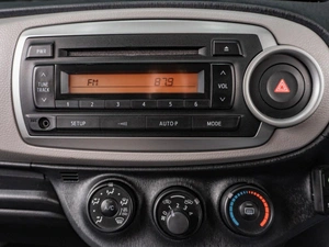 Хетчбэк Toyota Vitz 2011 года, 767000 рублей, Тюмень