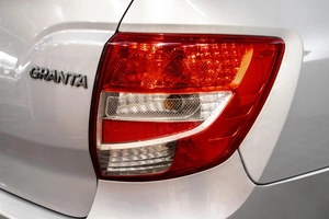 Седан ВАЗ (LADA) Granta 2017 года, 639000 рублей, Барнаул