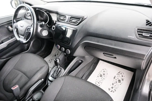 Седан Kia Rio 2016 года, 999000 рублей, Красноярск