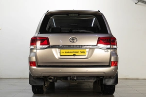 Внедорожник Toyota Land Cruiser 2016 года, 5079000 рублей, Челябинск