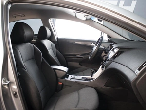 Седан Hyundai Sonata 2012 года, 1078000 рублей, Омск