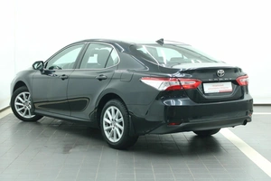 Седан Toyota Camry 2021 года, 2790000 рублей, Красноярск