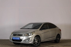 Седан Hyundai Solaris 2012 года, 779000 рублей, Тюмень