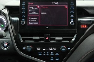 Седан Toyota Camry 2021 года, 2799000 рублей, Омск