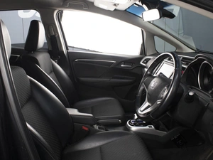 Хетчбэк Honda Fit 2016 года, 1250000 рублей, Омск