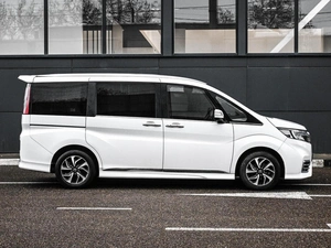 Минивэн Honda Stepwgn 2019 года, 2384000 рублей, Кирилловка