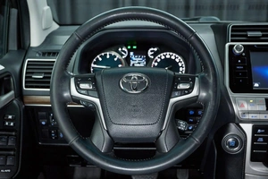 Внедорожник Toyota Land Cruiser Prado 2018 года, 5297000 рублей, Красноярск